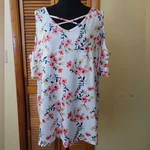 NWOT Floral Cold Shoulder Tunic Blouse Plus Size 2X